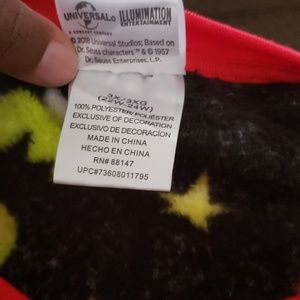 universal studio Intimates & Sleepwear - Rare Universal studios the grinch pajamas universal studio Intimates & Sleepwear - Rare Universal studios the grinch pajamas